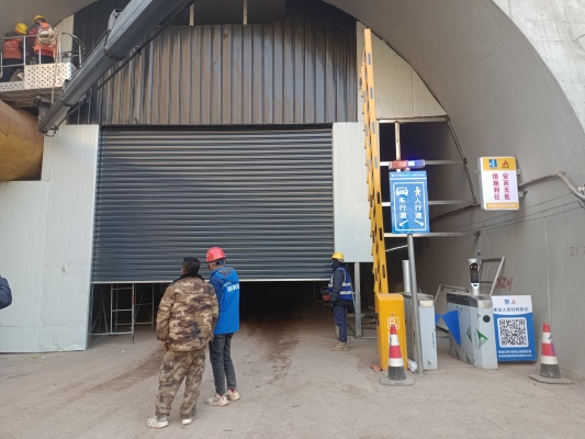 赤峰寧城卷簾門維修電話號碼-第1張圖片