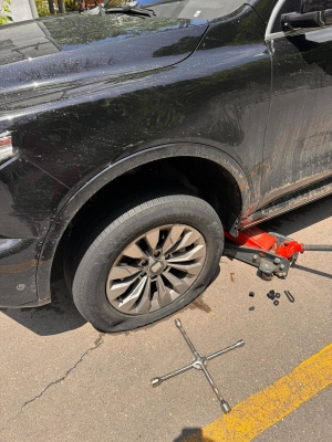 赤峰市內(nèi)流動補胎電話號碼-第1張圖片