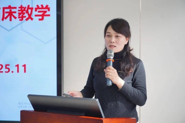 赤峰二醫(yī)院客服咨詢電話是多少-第1張圖片