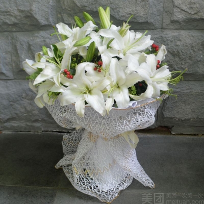 赤峰鮮花批發(fā)配送站電話號(hào)碼-第1張圖片