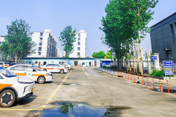 薛城赤峰駕校電話號碼多少-第1張圖片