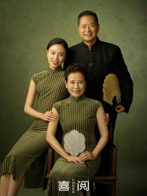 赤峰全家福寫真電話號碼-第1張圖片