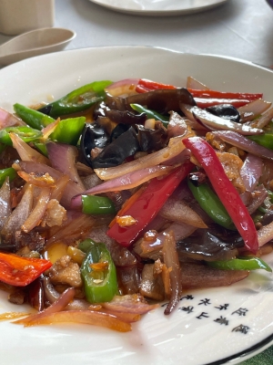 赤峰美食飯莊地址電話(huà)是多少號(hào)-第1張圖片