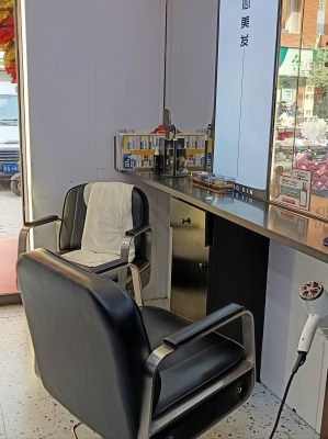 馨意美發(fā)赤峰店電話地址是多少-第1張圖片