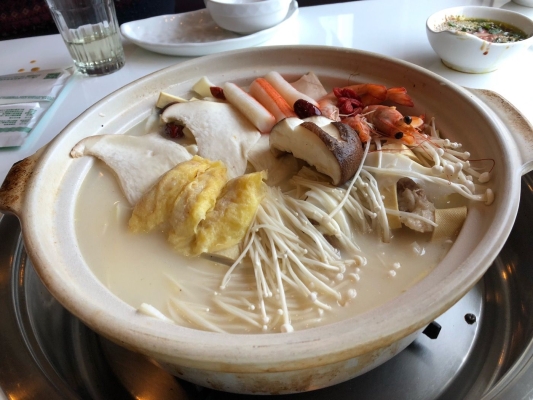 赤峰三人火鍋地址電話號碼-第1張圖片