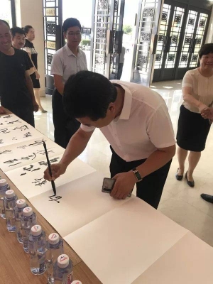 赤峰美術(shù)班培訓(xùn)咨詢電話號(hào)碼-第1張圖片