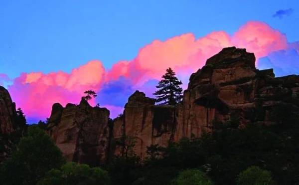 赤峰深山酒店電話地址是多少號-第1張圖片