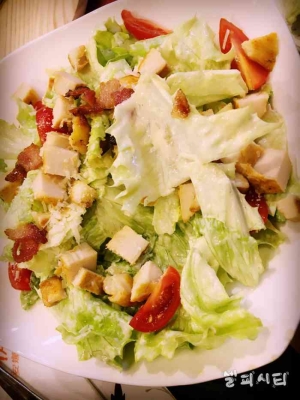 赤峰天王商務(wù)披薩店電話號(hào)碼-第1張圖片