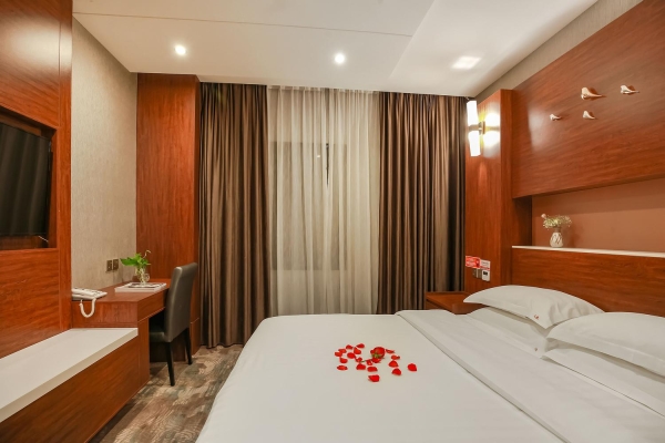 赤峰民族賓館前臺(tái)電話號(hào)碼-第1張圖片