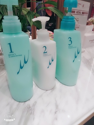 赤峰藍(lán)寶石美發(fā)剪發(fā)店電話號(hào)碼-第1張圖片