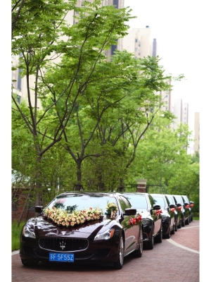 赤峰霸道婚車隊電話號碼查詢-第1張圖片