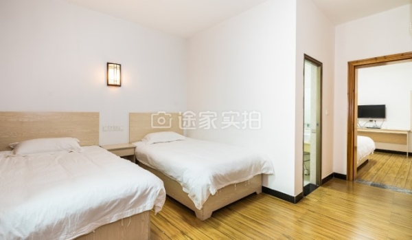 赤峰市日租套房電話號碼-第1張圖片