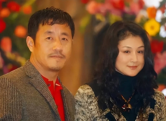 赤峰邊做邊給老公打電話-第1張圖片