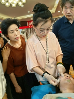 赤峰徒手面雕廠家電話號碼-第1張圖片