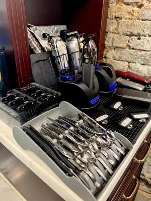 赤峰老頭剪發(fā)電話多少號(hào)-第1張圖片