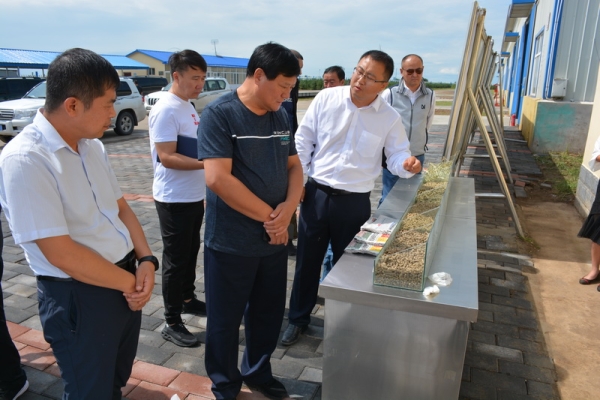 赤峰草業(yè)批發(fā)電話號碼多少-第1張圖片