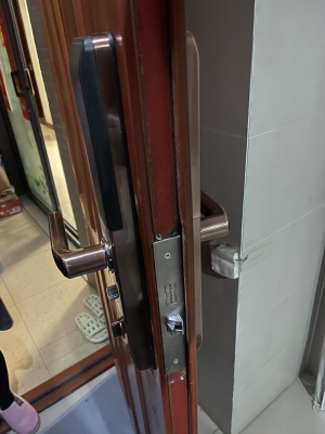 赤峰市附近汽車開鎖電話號碼-第1張圖片