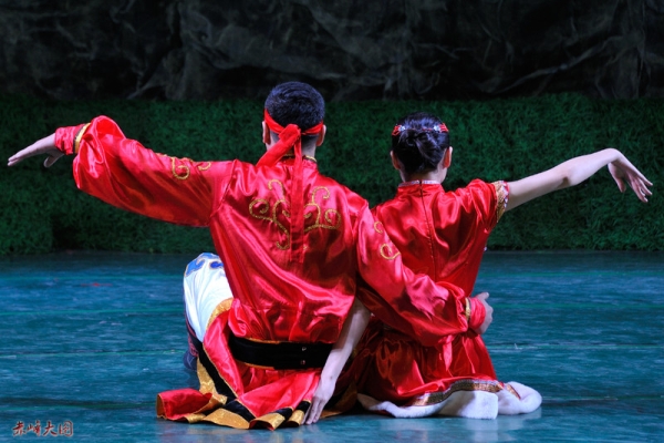 赤峰辛楊舞蹈老師簡(jiǎn)介電話號(hào)碼-第1張圖片