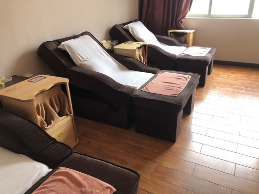 赤峰女士松骨按摩店電話號碼-第1張圖片