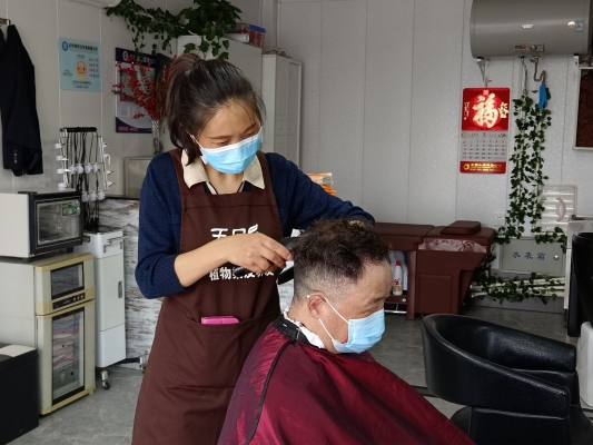 赤峰紅山郡理發(fā)店電話號(hào)碼-第1張圖片