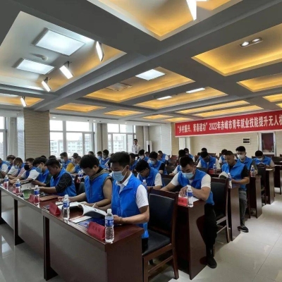 赤峰中展裝飾工程招聘電話號碼-第1張圖片