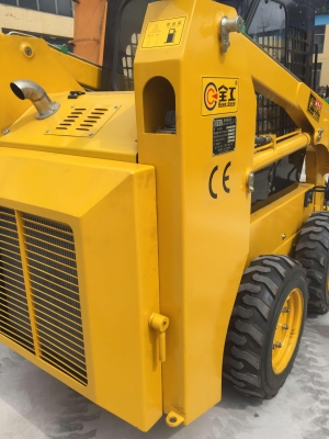 赤峰滑移裝載機(jī)租賃電話號碼-第1張圖片