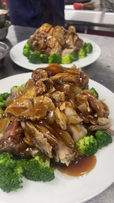 赤峰肘子飯店電話多少號(hào)碼-第1張圖片