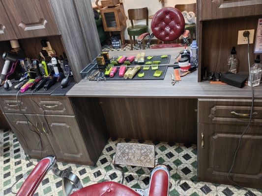 赤峰許氏理發(fā)店電話號碼-第1張圖片