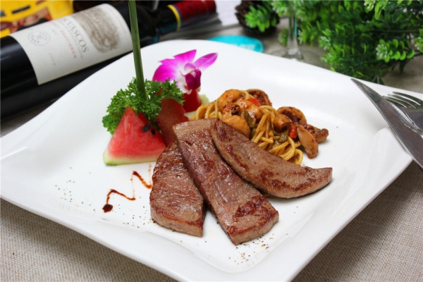 赤峰紅山冷飲店電話地址查詢-第1張圖片