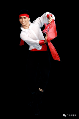 赤峰黑駿馬舞團地址電話號碼-第1張圖片