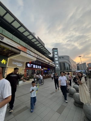 赤峰時尚女裝店地址電話號碼-第1張圖片