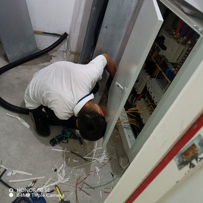 赤峰修燈師傅上門(mén)電話號(hào)碼-第1張圖片