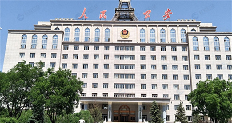 赤峰自來水投訴電話查詢號(hào)碼-第1張圖片