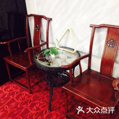 赤峰坤爵臺(tái)球電話(huà)號(hào)碼多少-第1張圖片