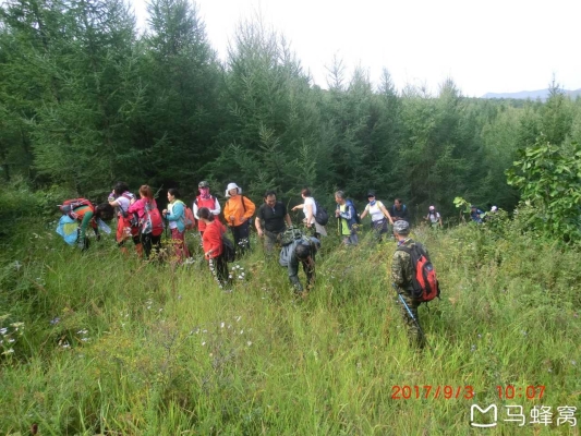 赤峰戶(hù)外衣服批發(fā)電話(huà)號(hào)碼-第1張圖片