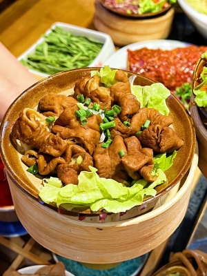 赤峰伊順齋牛肉火鍋電話號碼-第1張圖片