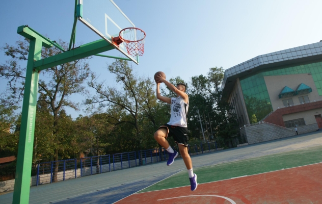 赤峰九中籃球館電話號(hào)碼-第1張圖片