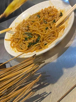 赤峰破房子烤串店電話號(hào)碼-第1張圖片