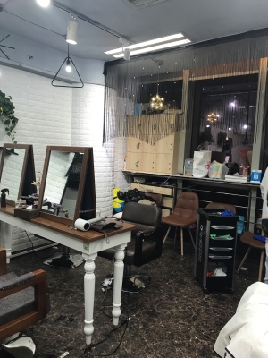 赤峰萬悅城剪發(fā)電話號碼-第1張圖片