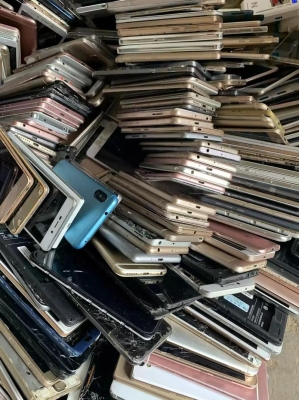 赤峰地區(qū)回收舊手機電話號碼-第1張圖片