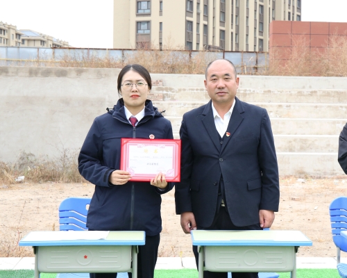 赤峰市紅旗中學(xué)校長-第1張圖片