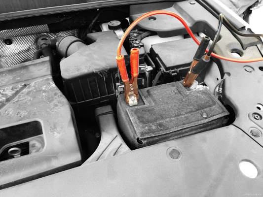 赤峰市修小車電瓶電話號碼-第1張圖片