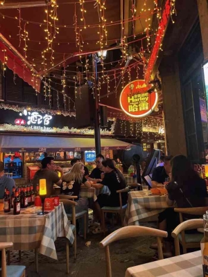 赤峰哈雷酒吧電話地址是多少號-第1張圖片