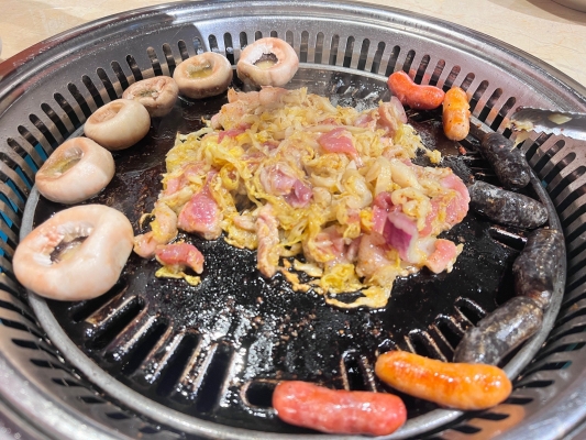 赤峰美式復古烤肉店電話號碼-第1張圖片