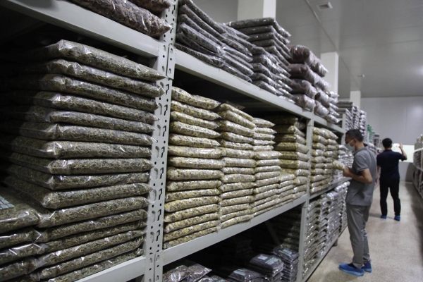 赤峰輔料配送電話是多少號-第1張圖片