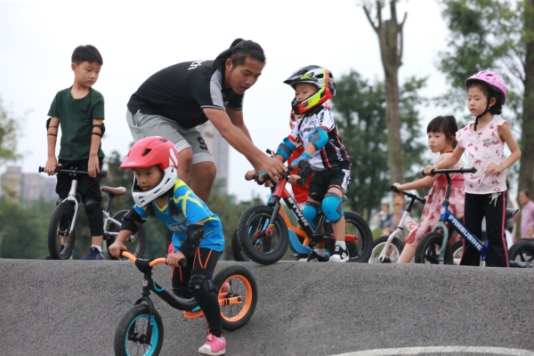赤峰卡酷平衡車售后電話是多少-第1張圖片