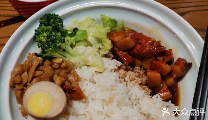 赤峰熏醬鹵肉飯店電話號碼-第1張圖片