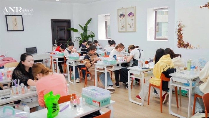 赤峰美甲美睫紋繡學校-第1張圖片