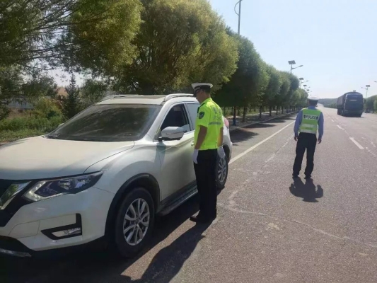 赤峰回京路況查詢電話號(hào)碼-第1張圖片