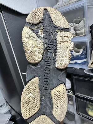 赤峰運(yùn)動(dòng)鞋換底電話號(hào)碼-第1張圖片